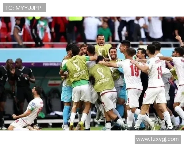 带球技术出众的足球明星们如何在赛场上展现个人魅力与团队配合